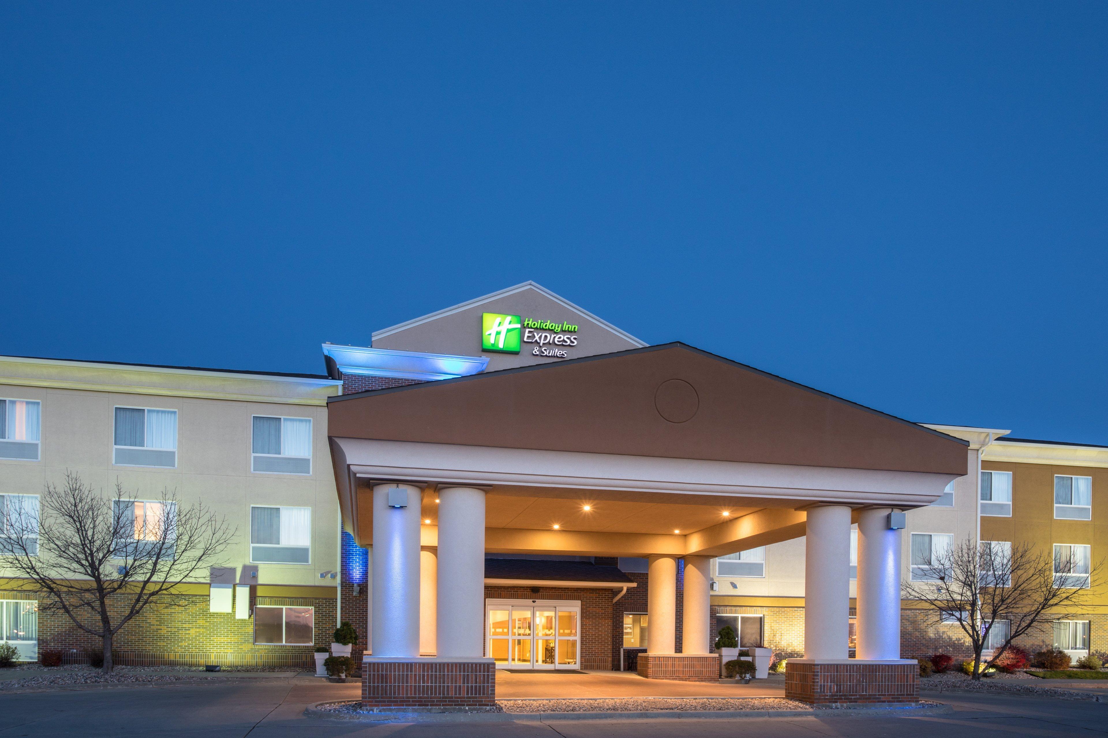 Holiday Inn Express & Suites Yankton By Ihg Exterior foto