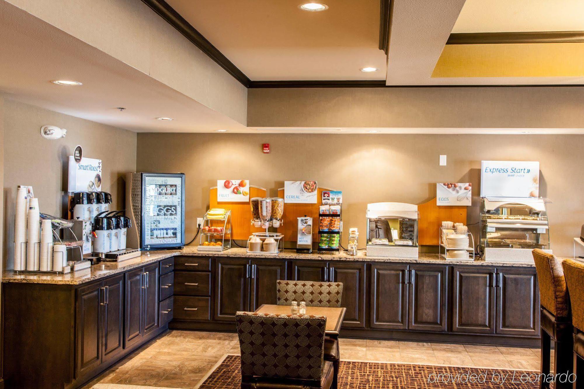 Holiday Inn Express & Suites Yankton By Ihg Exterior foto